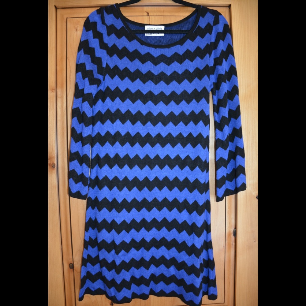 Alice + Olivia X Scoop Chevron Knit Dress